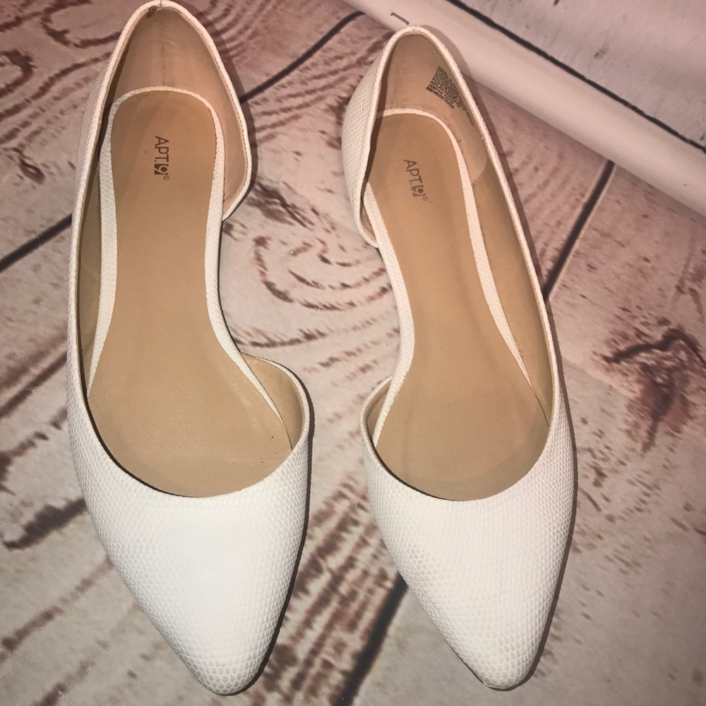 Kohls Apt. 9 Flat White Shoes